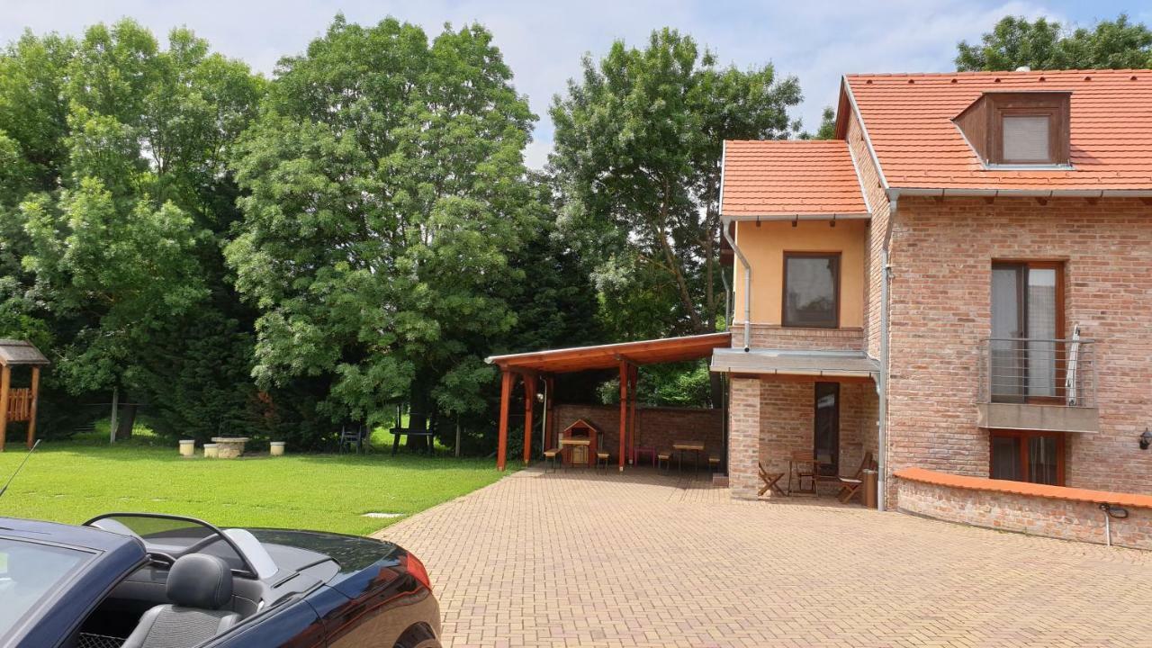 Gyulai-Fuerdo-Apartman Ii. Zewnętrze zdjęcie